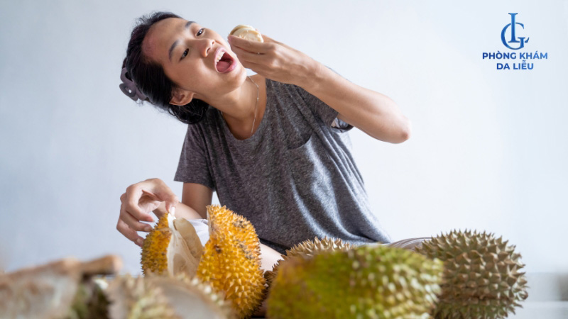 Ăn sầu riêng