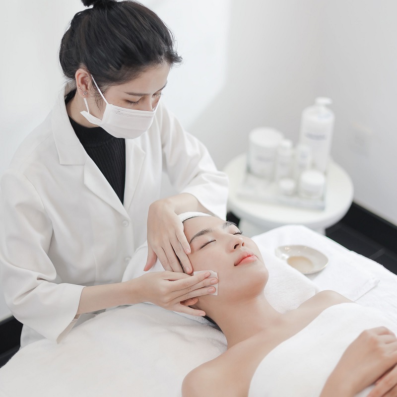 chăm sóc da tại phòng khám da liễu