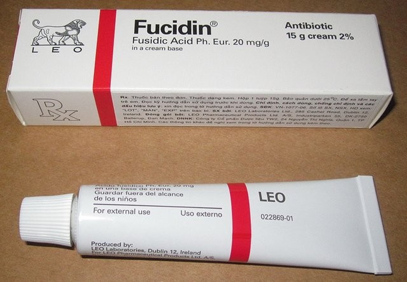 kem trị mụn trứng cá Fucidin