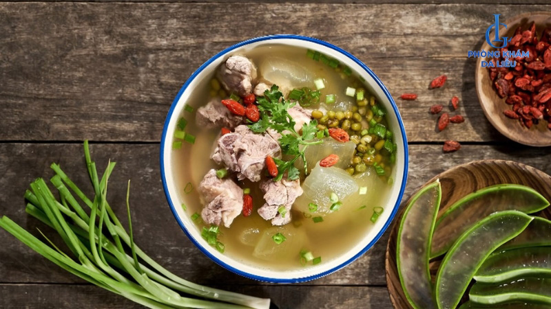 Canh nha đam và xương heo