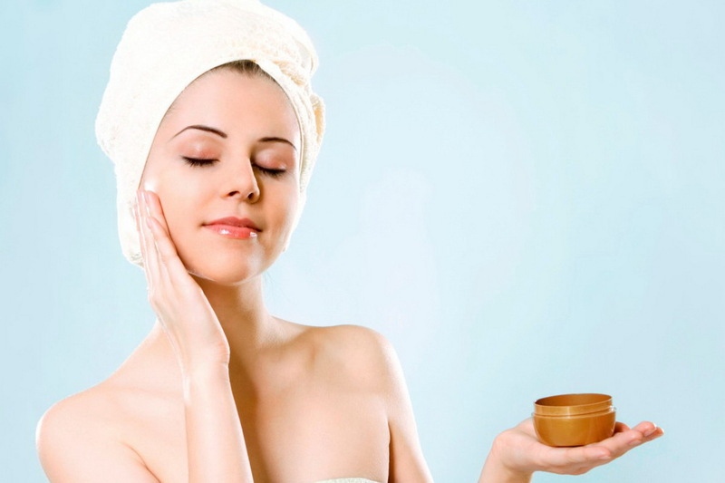 Chăm sóc da sau khi nặn mụn đầu đen