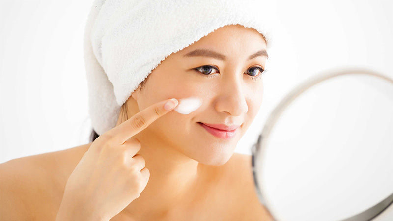 Cách trị mụn ẩn ở cằm