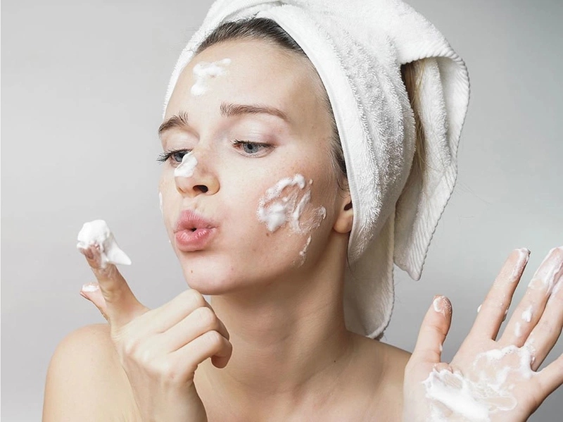 Cách trị mụn đầu đen bằng vaseline