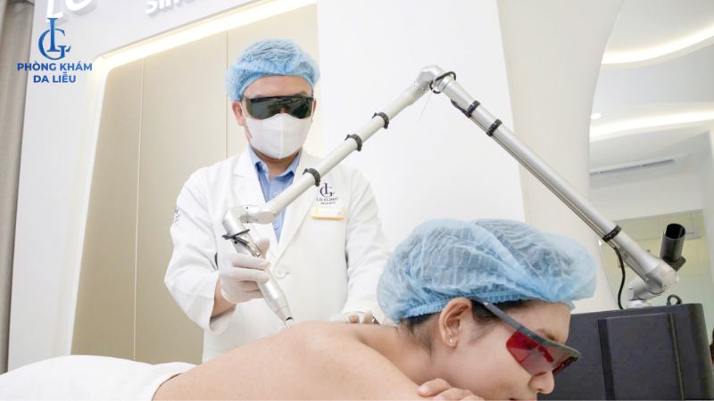 công nghệ trị mụn ẩn lưng