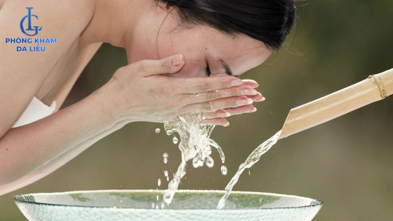 Peel da trị mụn xong có được dùng tẩy trang không