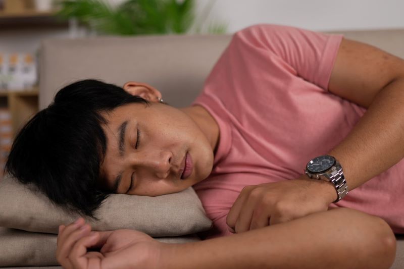 Cách trị mụn nội tiết ở nam