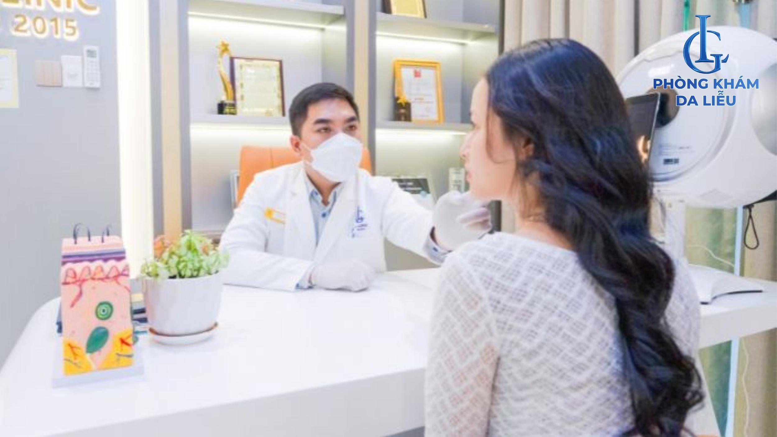 trao đổi với bác sĩ