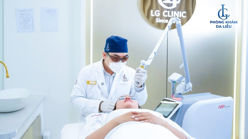 điều trị sẹo lõm do tẩy nốt ruồi bằng công nghệ chuyên sâu