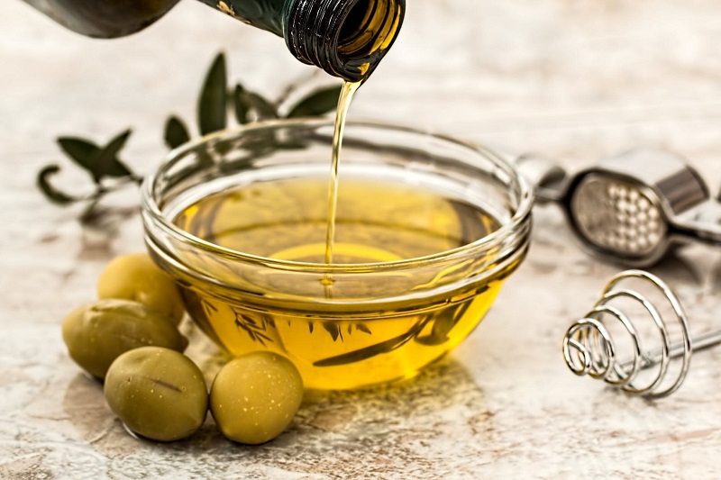 Dầu olive trị sẹo rỗ nhẹ