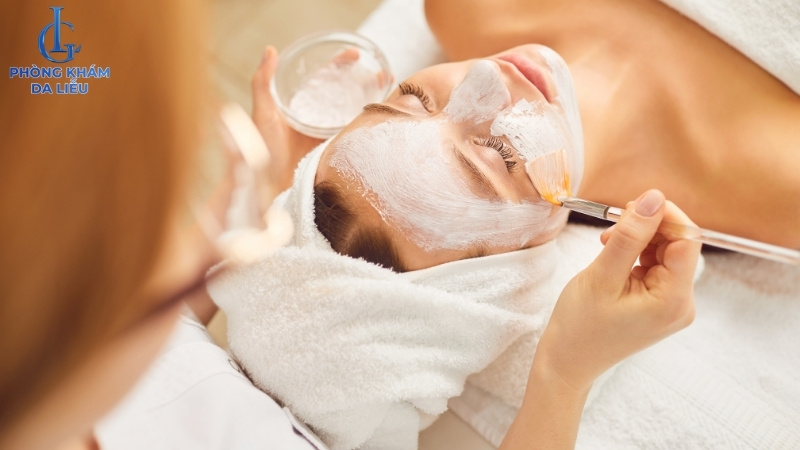 ủ tê trước khi điều trị để giảm cảm giác đau