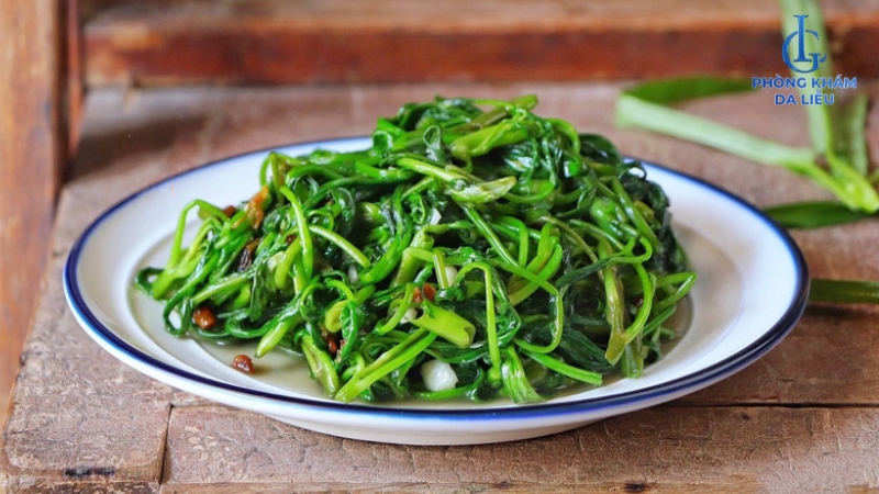 Tại sao ăn rau muống lại bị sẹo lồi?