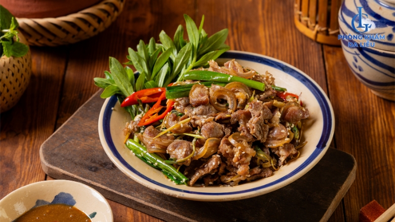 Ăn thịt dê có bị sẹo lồi không?