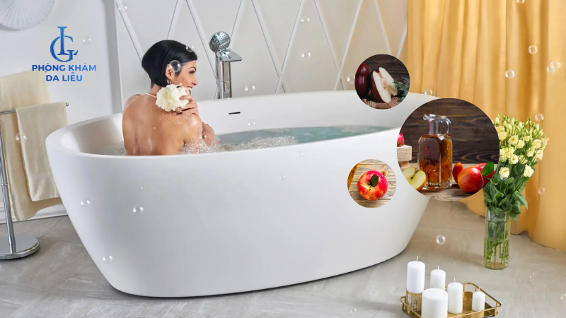 tắm giấm táo trị mụn lưng